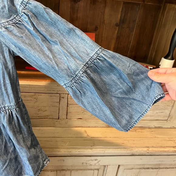 Madewell women’s L/S denim tiered button back top size XS - Picture 5 of 8